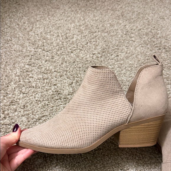 Universal Thread Taupe Ankle Booties - Picture 5 of 7